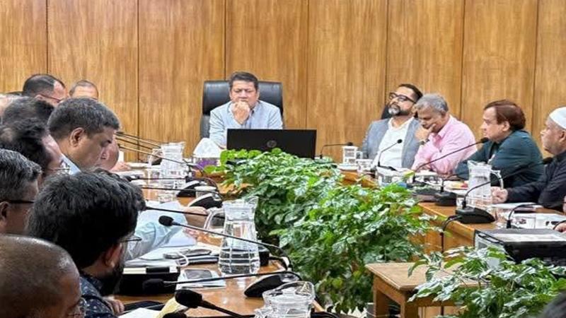গৃহায়ণ ও গণপূর্ত মন্ত্রীর সাথে মতবিনিময় সভায় কয়েস লোদীসহ ৭ উন্নয়ন কর্তৃপক্ষের চেয়ারম্যান