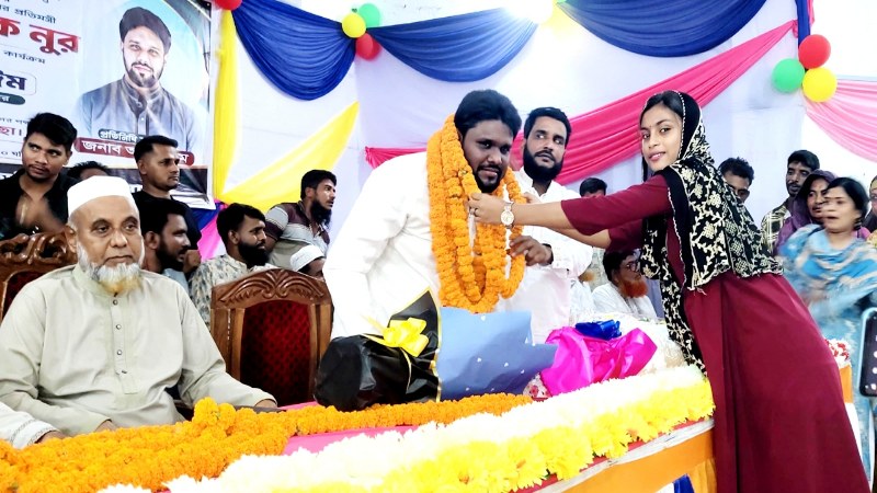 প্রতিমন্ত্রীর মনোনীত প্রতিনিধি আবু নাঈম গলাচিপায় গণসংবর্ধনায় সিক্ত