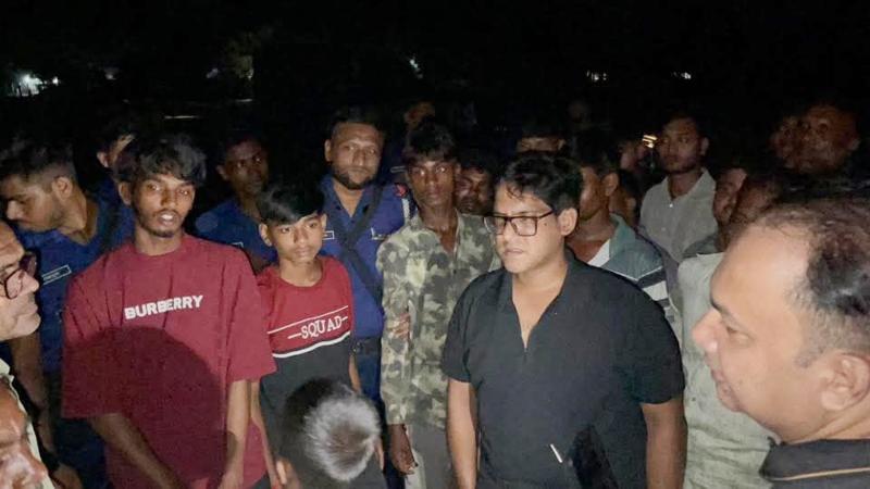 চাঁদপুরের মতলবে কিশোর গ্যাং সদস্য সহ আটক ২৭