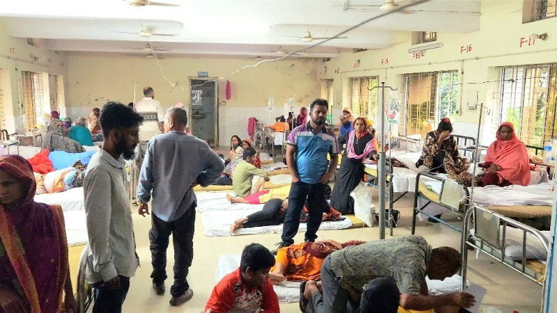 কালিয়াকৈরে পানি পান করে পোশাক কারখানার দুই শতাধিক শ্রমিক অসুস্থ