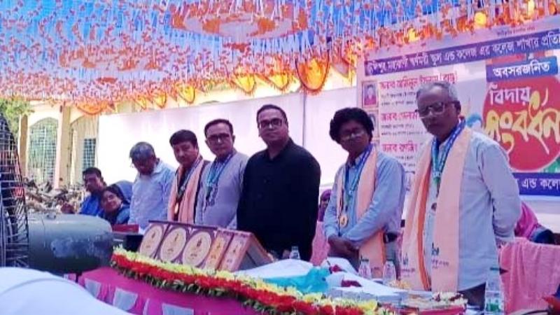 উলিপুরে তিন সহকারী অধ্যাপক এর বিদায় সংবর্ধনা অনুষ্ঠিত