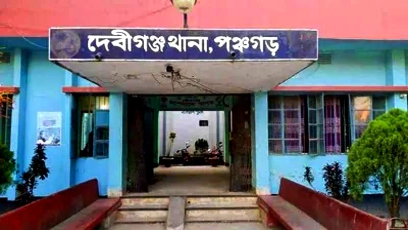 দেবীগঞ্জে সংঘর্ষের ঘটনায় মেলা বন্ধ, খোয়া গেছে বহু দর্শনার্থীর যানবাহন
