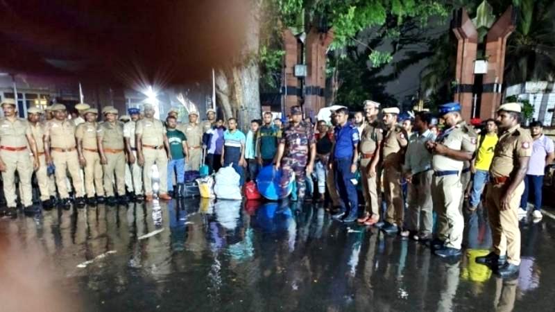 বেনাপোলে ট্রাভেল পারমিটে ভারত থেকে দেশে ফিরলেন ৫০ বাংলাদেশি