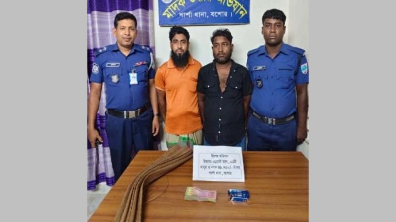 যশোরে শার্শা উপজেলার নগদ অর্ধলক্ষ টাকাসহ দুই জুয়াড়ি আটক, পলাতক দুইজন