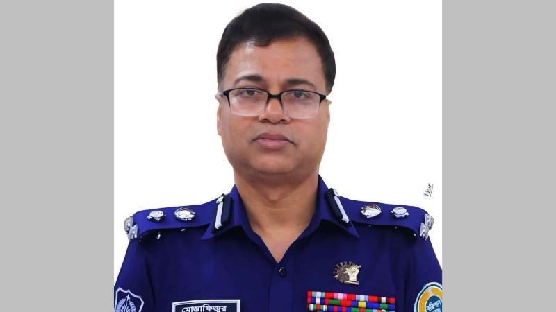 খুলনা রেঞ্জে নতুন ডিআইজি মোস্তাফিজুর রহমান, বদলি হলেন ৬ ঊর্ধ্বতন পুলিশ কর্মকর্তা