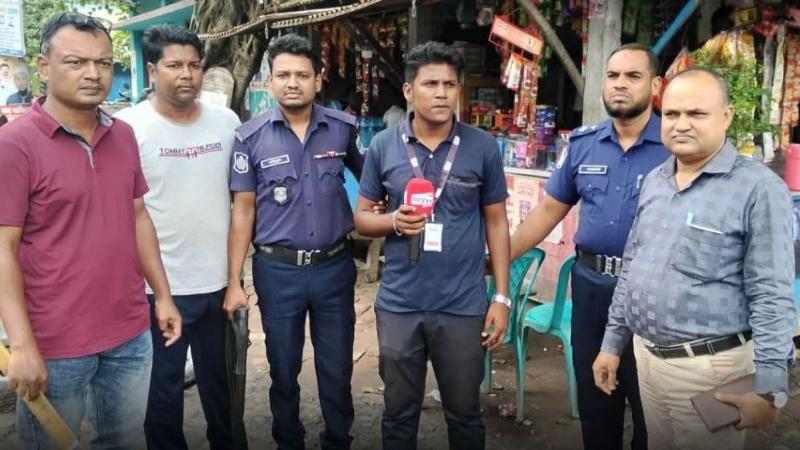 খুলনায় চেয়ারম্যান পদপ্রার্থীর প্রচারণায় ভুয়া সাংবাদিক পরিচয়ের অভিযোগে গ্রেফতার