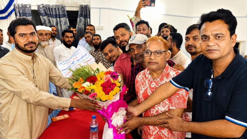 প্রতিমন্ত্রী নুরুল হকের সাথে গলাচিপা প্রেসক্লাবের আহ্বায়ক কমিটির সৌজন্য সাক্ষাৎ