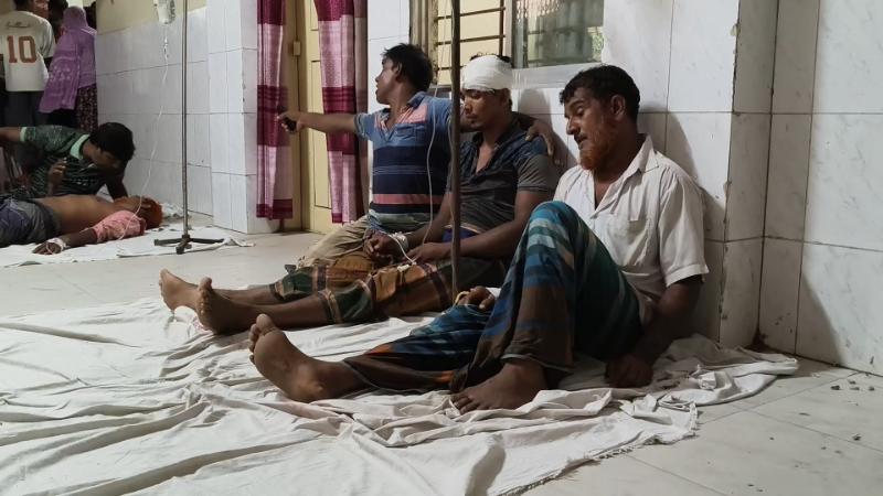 গাংনীতে গরু বোঝাই লাটা হাম্বার উল্টে একজন নিহত, আহত-১১