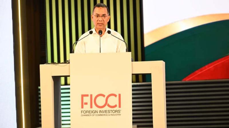 ২০৩৪ সালের মধ্যে বাংলাদেশকে এক ট্রিলিয়ন ডলারের অর্থনীতিতে রূপান্তর করতে দৃঢ়প্রতিজ্ঞ বাংলাদেশ সরকার : প্রধানমন্ত্রী