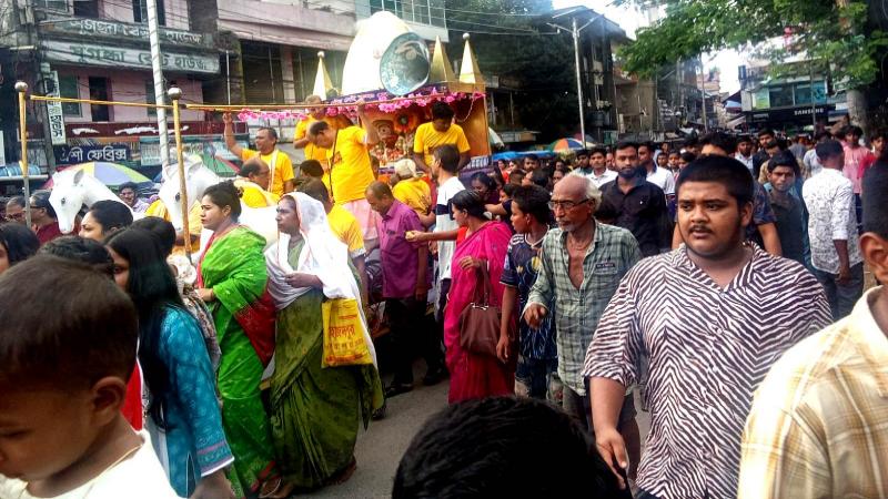 ঝিনাইদহে জগন্নাথদেবের রথযাত্রা উপলক্ষে বর্ণাঢ্য শোভাযাত্রা