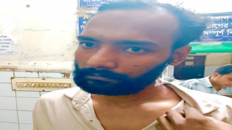 যশোরে মাদক বিক্রিতে বাধা দেয়ায় যুবককে কুড়াল দিয়ে কুপিয়ে জখম