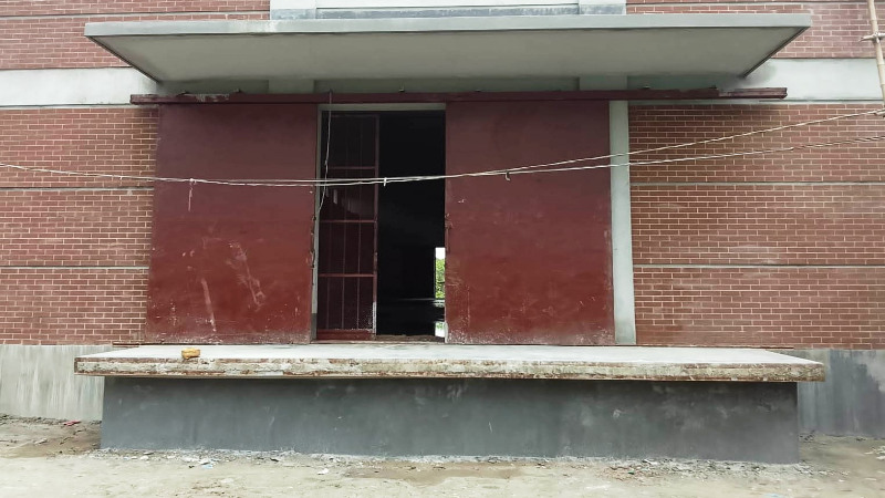 ফুলবাড়ীতে ২ কোটি ১৫ লক্ষ ৭১ হাজার টাকা ব্যয়ে খাদ্য গুদামের নির্মাণ কাজ এগিয়ে চলছে