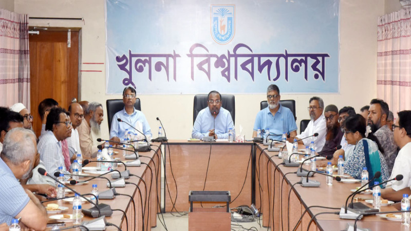 খুলনা বিশ্ববিদ্যালয়েতে একাডেমিক ও প্রশাসনিক প্রধানদের সঙ্গে উপাচার্যের মতবিনিময়