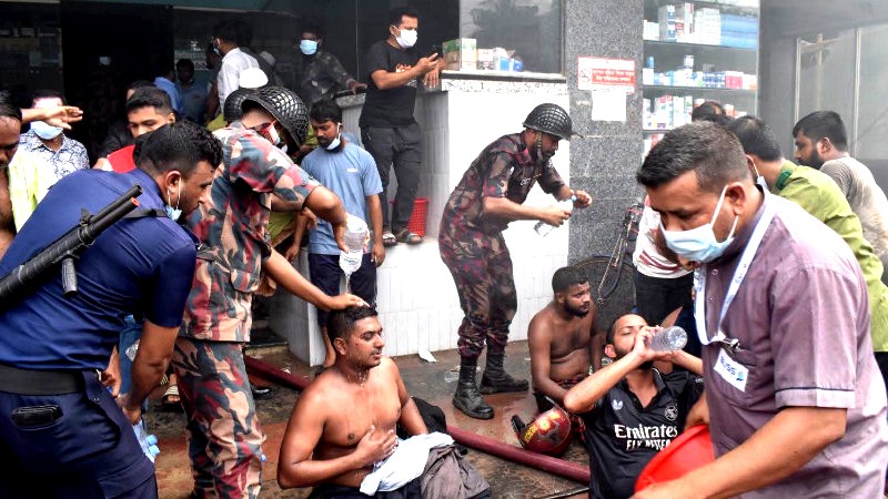 সাতক্ষীরার ব্লিস হাসপাতালের আগুন নিয়ন্ত্রণে, আটকে পড়াদের নিরাপদে উদ্ধার