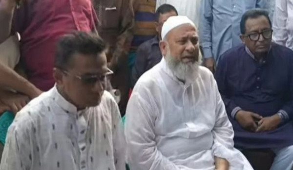 নাটোরে সৌদিতে নিহত তিন প্রবাসীর পরিবারের পাশে বিএনপি নেতারা