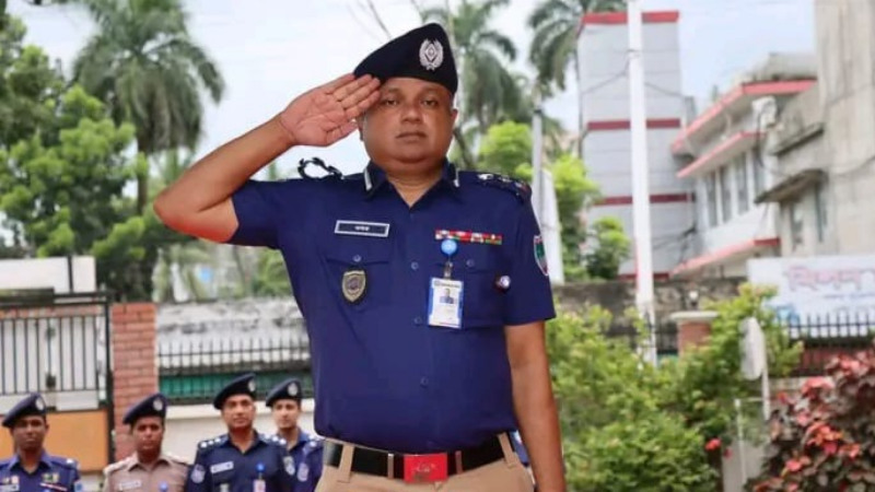 খুলনা জেলার নবাগত পুলিশ সুপার সরকার ওমর ফারুক: পুলিশের মধ্যে নতুন উদ্দীপনা সৃষ্টি