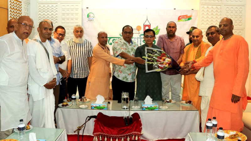 বাণিজ্য মন্ত্রীর সঙ্গে ইসকন নেতৃবৃন্দের সৌজন্য সাক্ষাৎ,জন্মাষ্টমী ও সম্প্রীতি নিয়ে আলোচনা