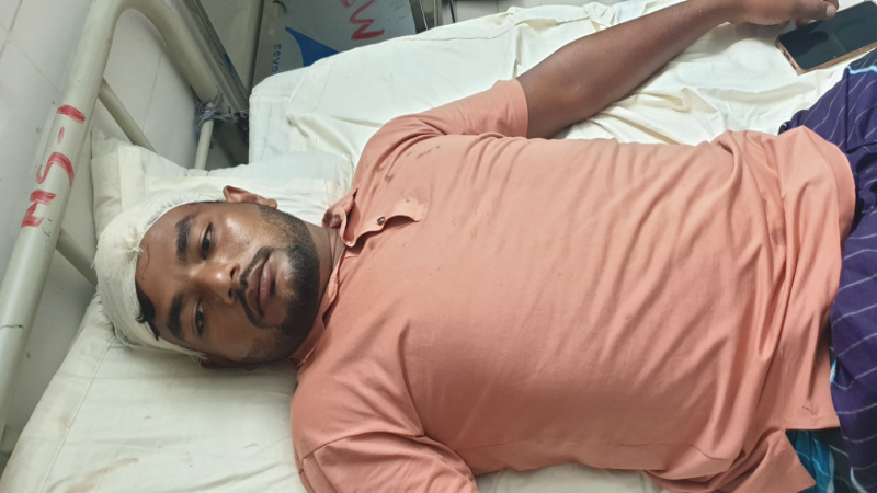 কুষ্টিয়ায় মজিদ মেম্বারের ছেলের বিরুদ্ধে যুবকের ওপর হামলার অভিযোগ, হাসপাতালে ভর্তি