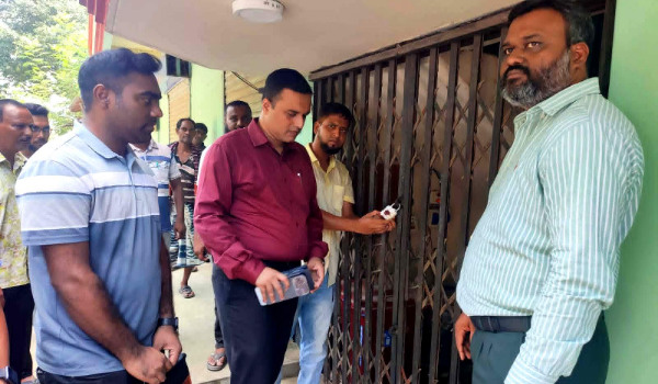 গোদাগাড়ীতে অবৈধ ক্লিনিক সিলগালা করল ভ্রাম্যমাণ আদালত