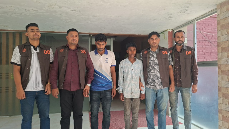 মাগুরায় চুরি মামলার রহস্য উদঘাটন, গ্রেপ্তার ২ টাকা উদ্ধার