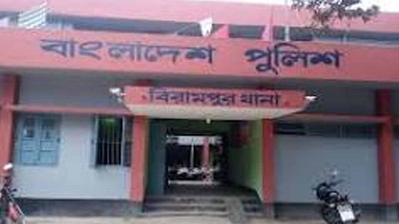 বিরামপুরে কাভার্ড ভ্যানের ধাক্কায় শ্রমিক নিহত