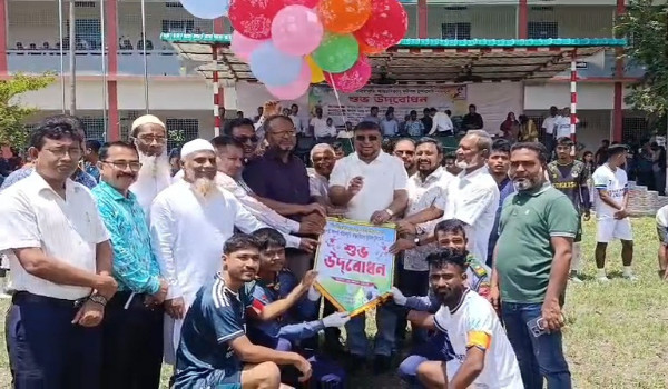 জয়পুরহাট সরকারি কলেজে ‘জুলাই-আগস্ট শহীদস্মৃতি আন্তঃবিভাগ ফুটবল টুর্নামেন্ট’ উদ্বোধন
