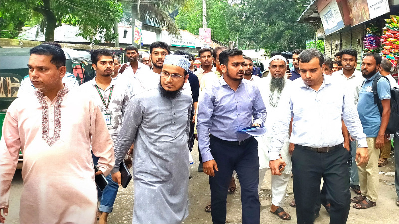 হোমনায় সড়ক দখলমুক্ত করতে উচ্ছেদ অভিযান, স্বস্তি ফেরাতে পৌর প্রশাসনের উদ্যোগ