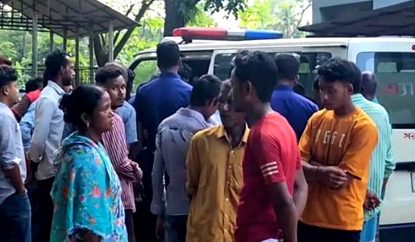বোদায় প্রেমিকাকে নিয়ে ঘুরতে গিয়ে সড়ক দুর্ঘটনায় প্রেমিক নিহত