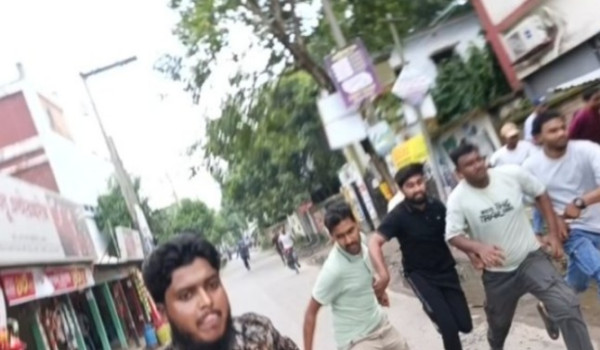 মাগুরার শ্রীপুরে ছাত্রদলের ধাওয়া খেয়ে শিবিরের নেতাকের্মীদের থানায় আশ্রয়