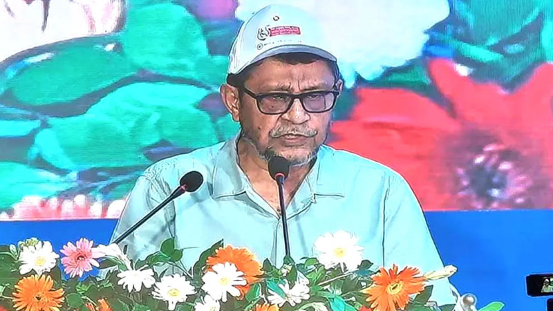 আধুনিক জীবনযাত্রার প্রভাবে মাতৃদুগ্ধ থেকে বঞ্চিত হচ্ছে অনেক শিশু: স্বাস্থ্যমন্ত্রী