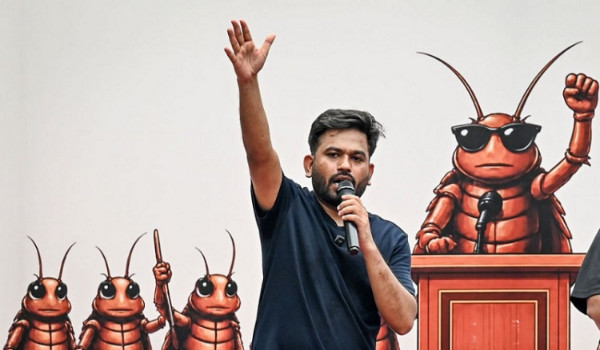 ভারতে ককরোচ পার্টির নতুন কর্মসূচি ঘোষণা