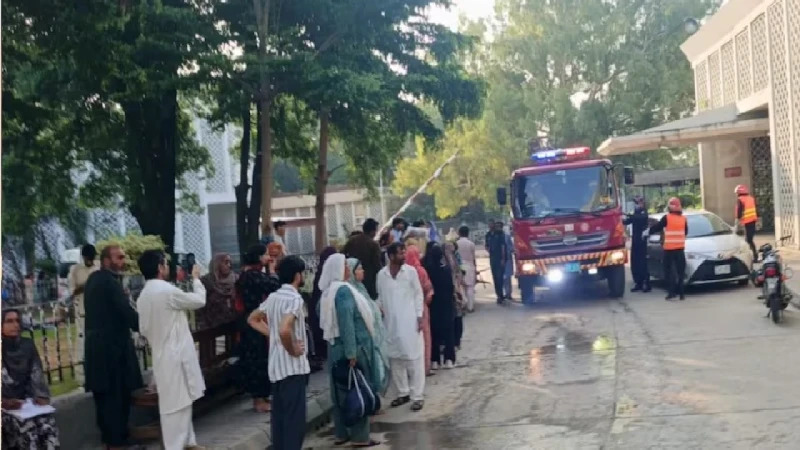 পাকিস্তানে হাসপাতালে অগ্নিকাণ্ডে অন্তত ১৫ নবজাতকের মৃত্যু