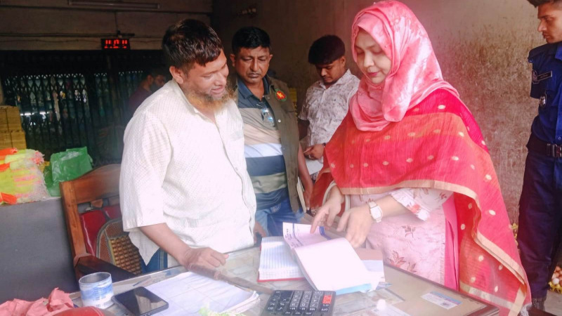 ভোক্তা অধিকার অভিযানে ঝিনাইদহে তিন প্রতিষ্ঠানে ২১ হাজার টাকা জরিমানা