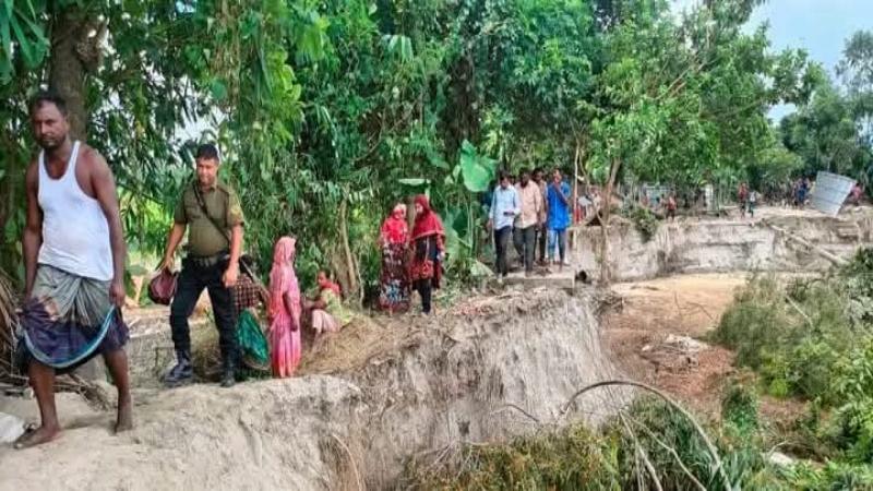 সুন্দরগঞ্জে তিস্তার কড়ালগ্রাসে শতাধিক ঘরবাড়ি নিশ্চিহ্ন