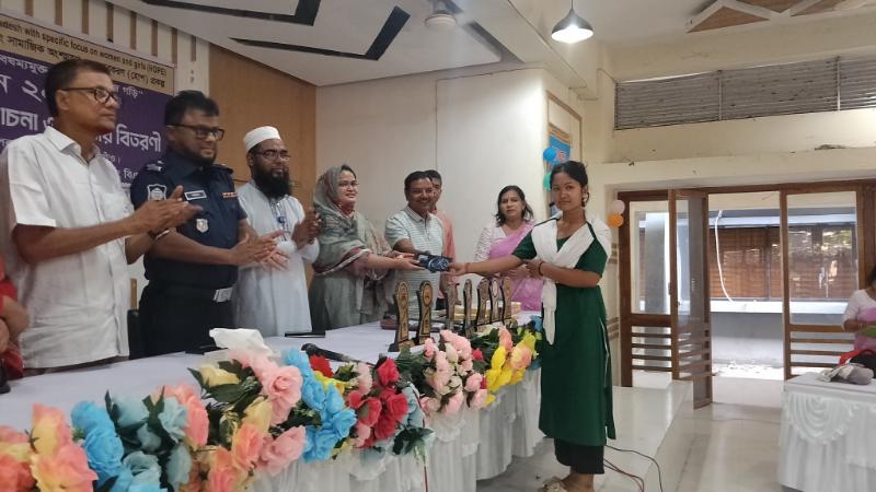 নারী ও কন্যাশিশুর সুরক্ষায় রাণীশংকৈলে চিত্রাঙ্কন- সভা ও পুরস্কার বিতরণ