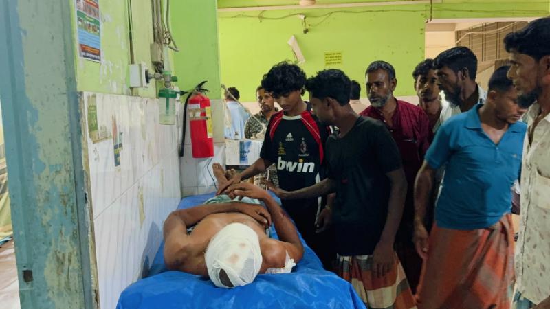 নাটোরে ঈদগাহের জমি দখল নিয়ে দুই গ্রামবাসীর সংঘর্ষ, আহত ৩০