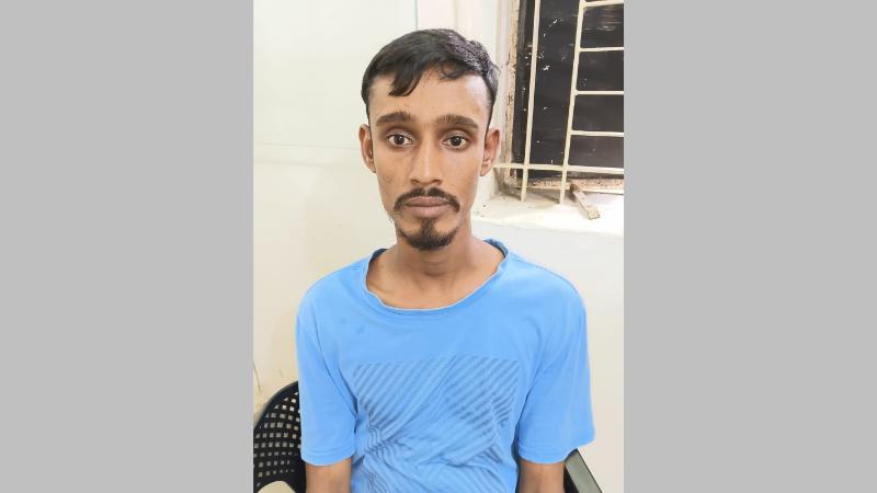 সিরাজগঞ্জে আদালত থেকে লাফ দিয়ে পালানো সেই আসামি গ্রেপ্তার