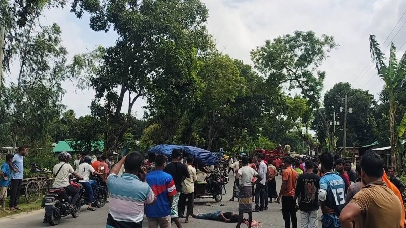 বোদায় ট্রাক তেললড়ীরধাক্কায় ইজিবাইক চালক নিহত, আহত ৩