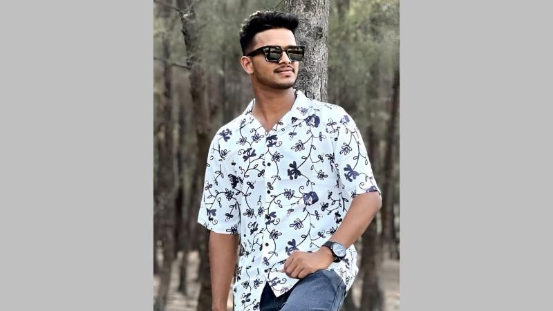 হোমনায় মোবাইল চার্জ দিতে গিয়ে বিদ্যুতায়িত হয়ে শিক্ষকের মৃত্যু