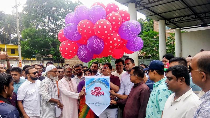 মাগুরার শ্রীপুরে গ্রীষ্মকালীন ক্রীড়া প্রতিযোগিতার উদ্বোধন করলেন সংসদ সদস্য মনোয়ার হোসেন খান