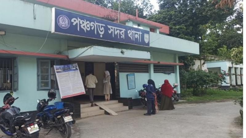 পঞ্চগড়ে স্কুলছাত্রী ধর্ষণের অভিযোগে আটক- ২
