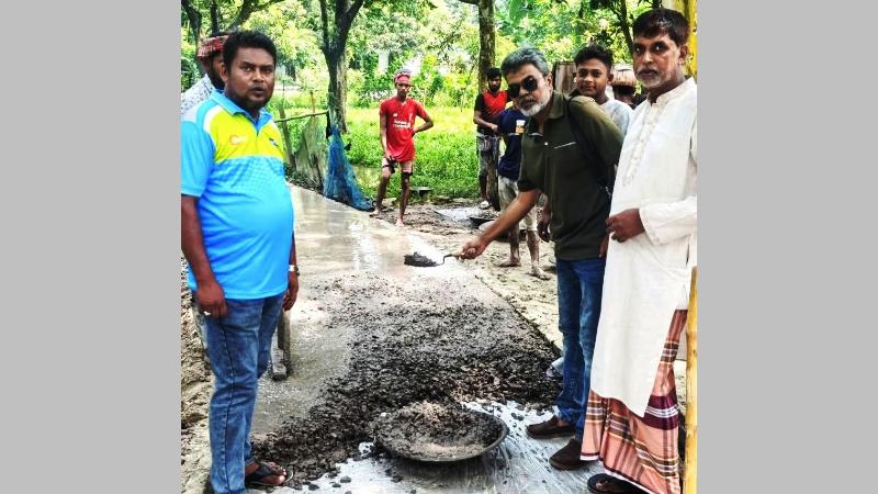ন্দীগ্রামে ৪১২ ফুট সিসি রাস্তা নির্মাণকাজের উদ্বোধন
