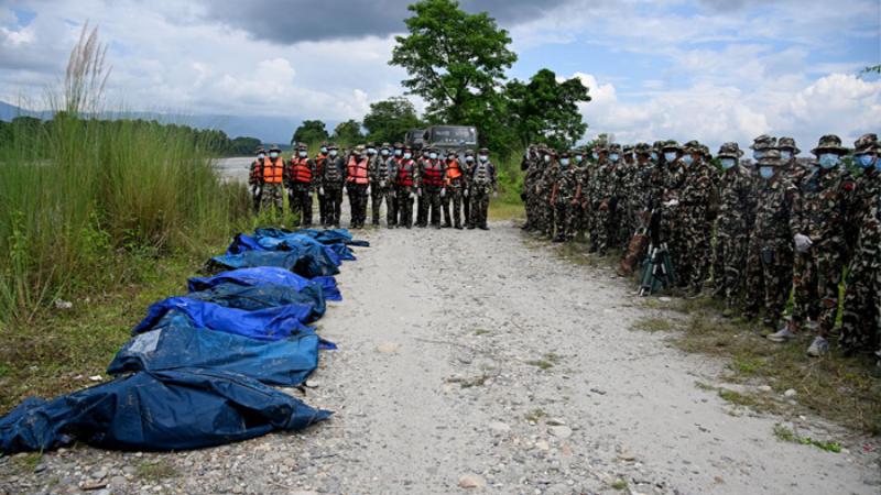 ভয়াবহ বন্যায় ১৩৫৫ জনের মৃত্যু, রাষ্ট্রীয় শোকে নেপাল