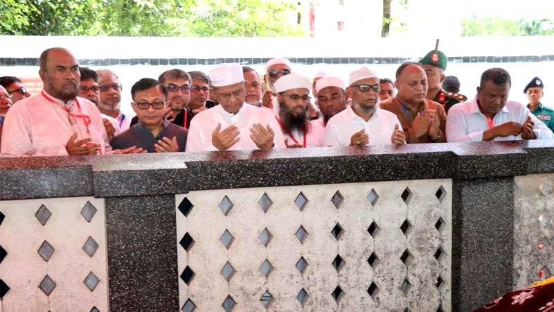 সিলেটে শাহজালাল ও শাহপরানের মাজার জিয়ারত রাষ্ট্রপতির