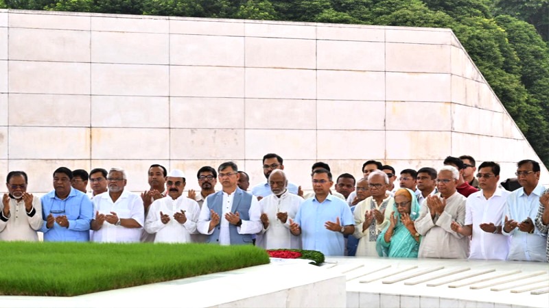 বিএনপির প্রতিষ্ঠাবার্ষিকী: জিয়াউর রহমান ও খালেদা জিয়ার সমাধিতে প্রধানমন্ত্রীর শ্রদ্ধা