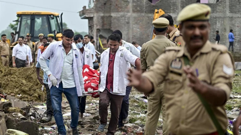 উত্তর প্রদেশে আতশবাজি কারখানায় বিস্ফোরণে নিহত ১১
