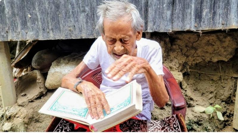চশমা ছাড়া কোরআন পড়তে পারা ১২৩ বছর বয়সী আব্বাস প্রামাণিকের মৃত্যু