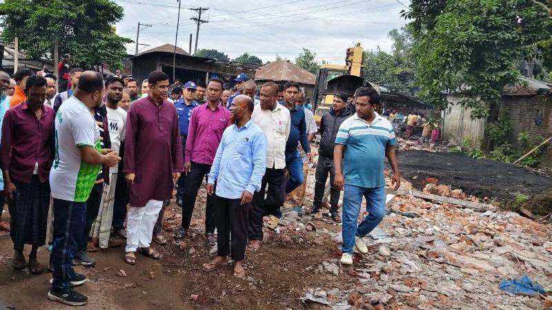 স্থাপনা উচ্ছেদ নয়, পুনর্বাসনও নিশ্চিত করতে হবে : প্রতিমন্ত্রী ফরহাদ