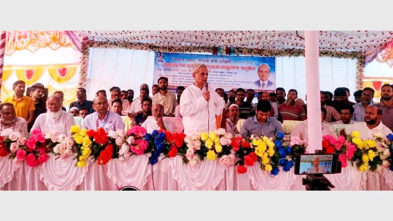 মাগুরার বুনাগাতীতে সংস্কৃতি মন্ত্রী নিতাই রায় চৌধুরীকে সংবর্ধনা
