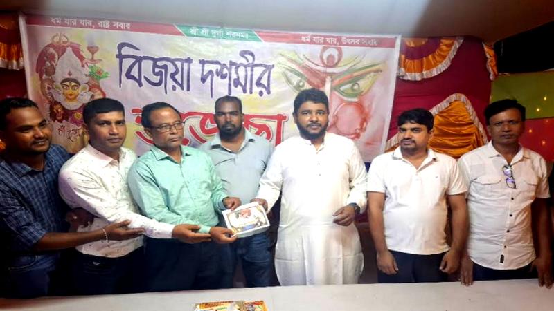 জয়পুরহাটে পূজা মণ্ডপ পরিদর্শন ও শুভেচ্ছা বিনিময় করলেন মোক্তাদুল হক আদান